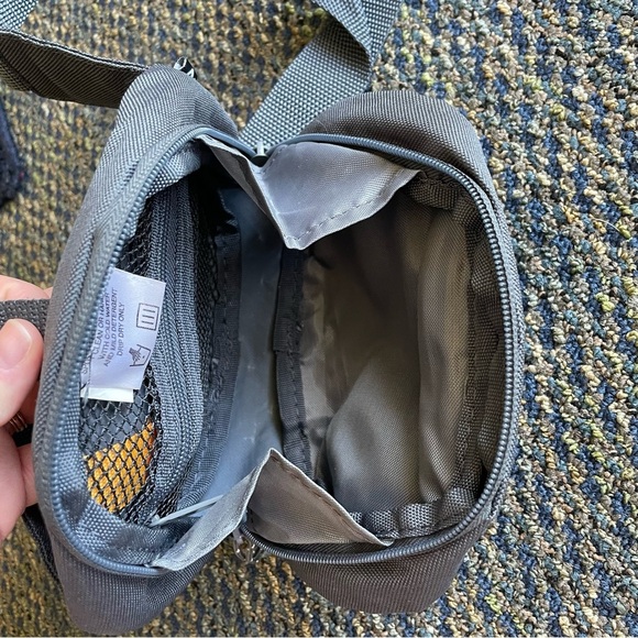 Gray Fanny Pack Belt Bag Hiking Travel Outdoors NWOT - Picture 4 of 7